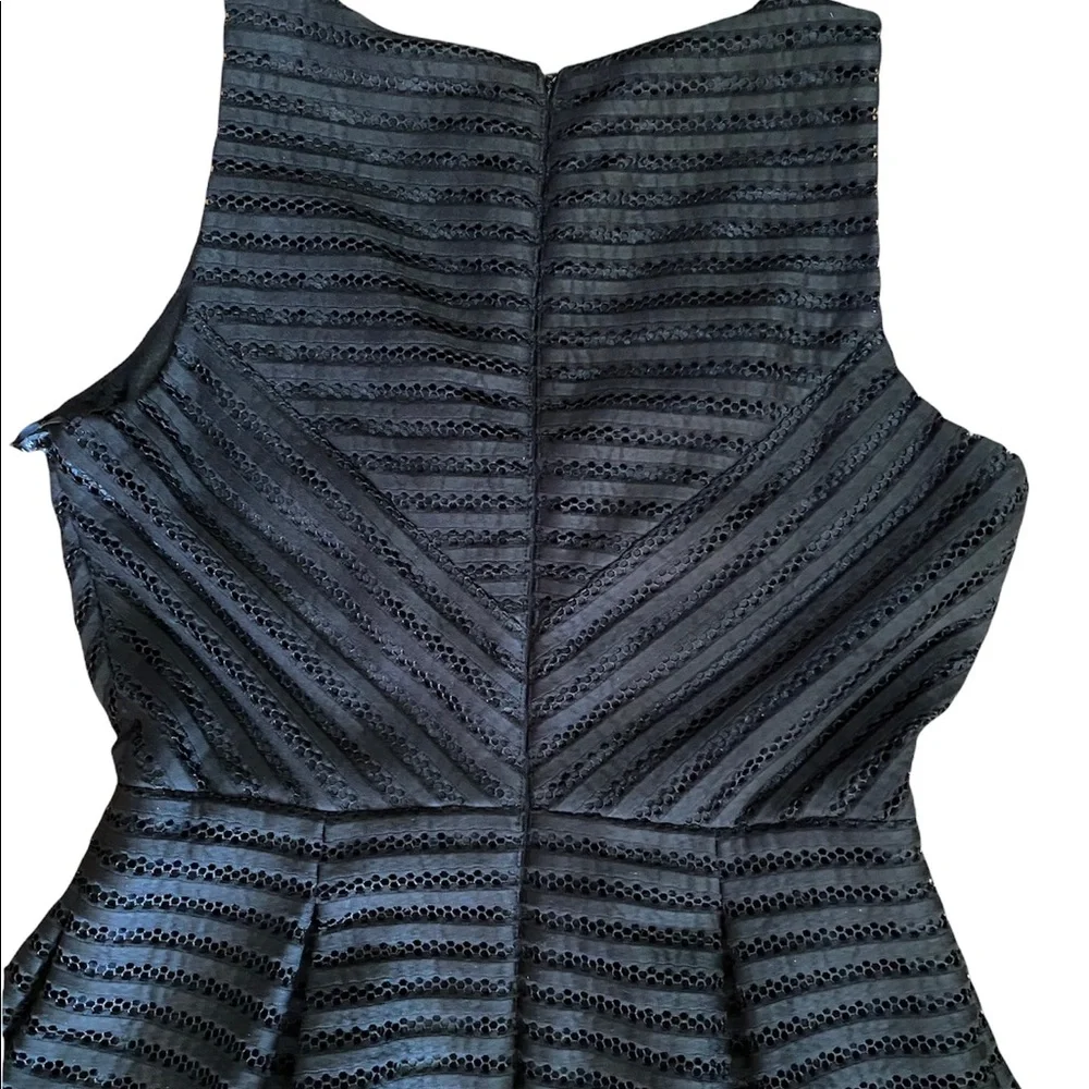 NWT Stunning Sleeveless Black Dress With Pockets - Picture 5 of 10